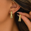 Brinco Patinhas de Cavalo Dourado – Anacauíta